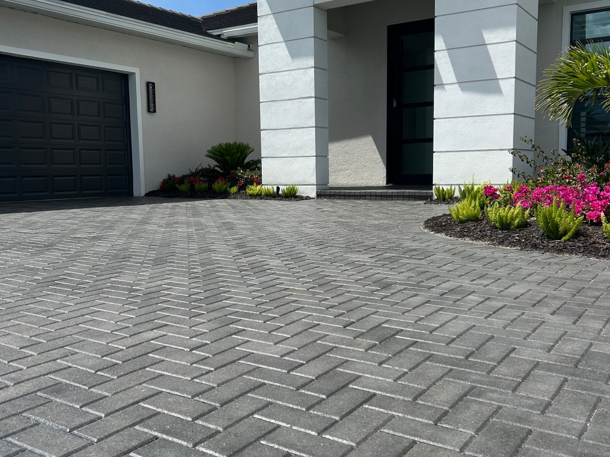 Benefits of Regular Patio Paver&nbsp;Maintenance