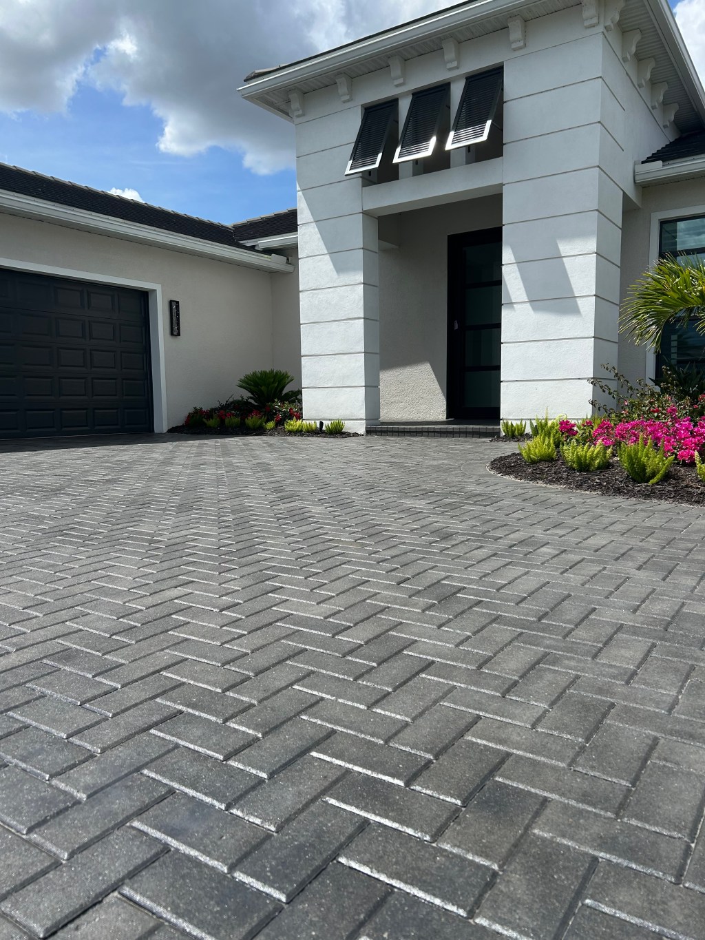 Benefits of Regular Patio Paver&nbsp;Maintenance